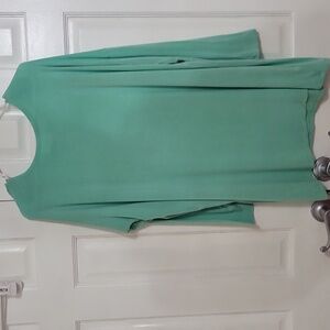 Womens Zenana tunic top size small